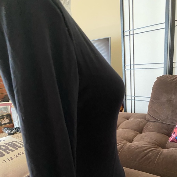 COMPRESSION SHINE V-NECK BODYSUIT 🥰 - Picture 9 of 16